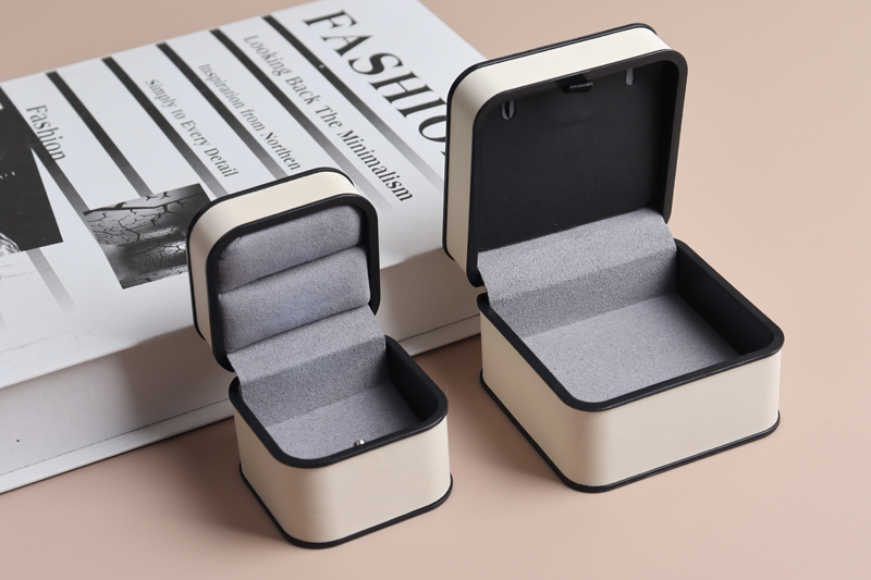 Jewelry box packaging